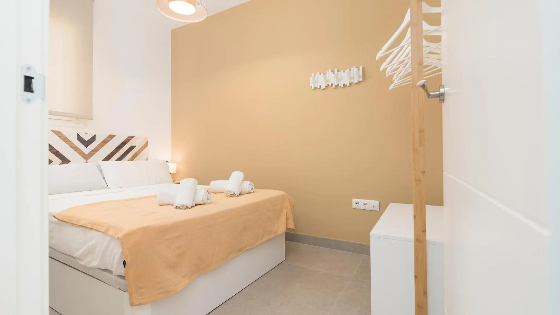 Apartment Suite Homes Alice Valentin Malaga