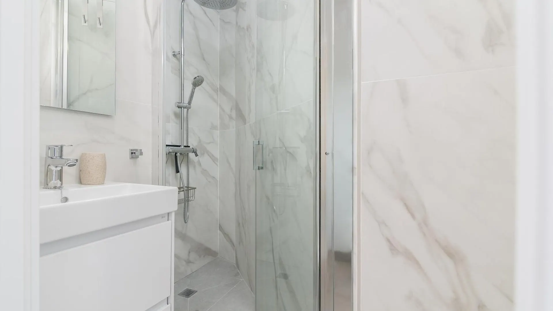 Suite Homes Alice Valentin Malaga 0*,